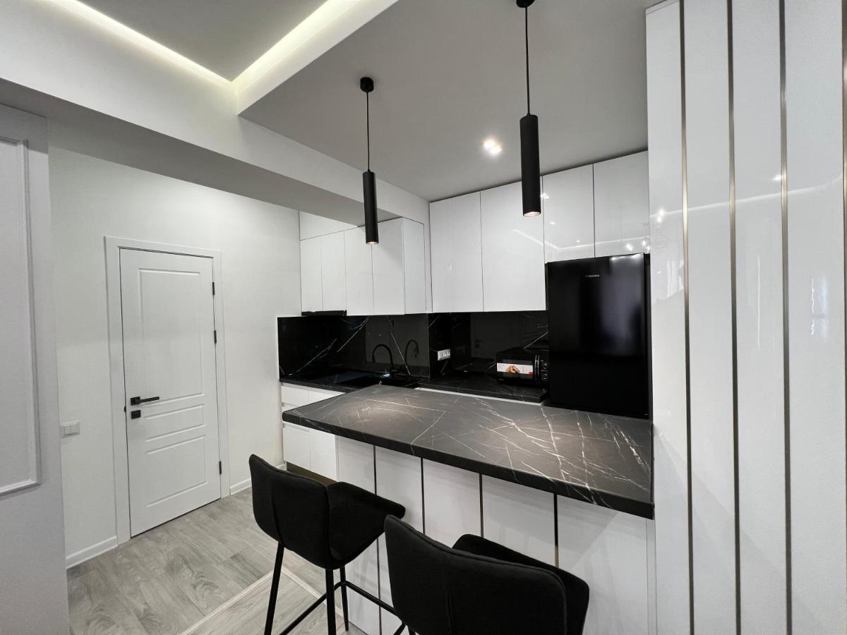 Cozy Apt 3 City Center Ереван Экстерьер фото