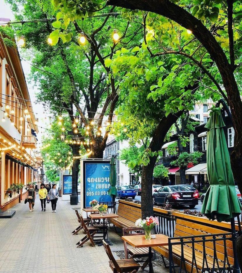 Cozy Apt 3 City Center Ереван Экстерьер фото